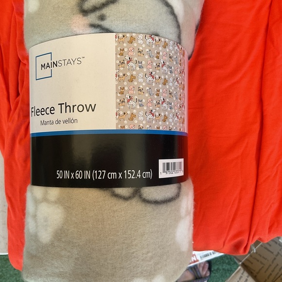 Mainstays Other - Mainstays Light Gray Fleece Throw Blanket in a Fun Animal Print